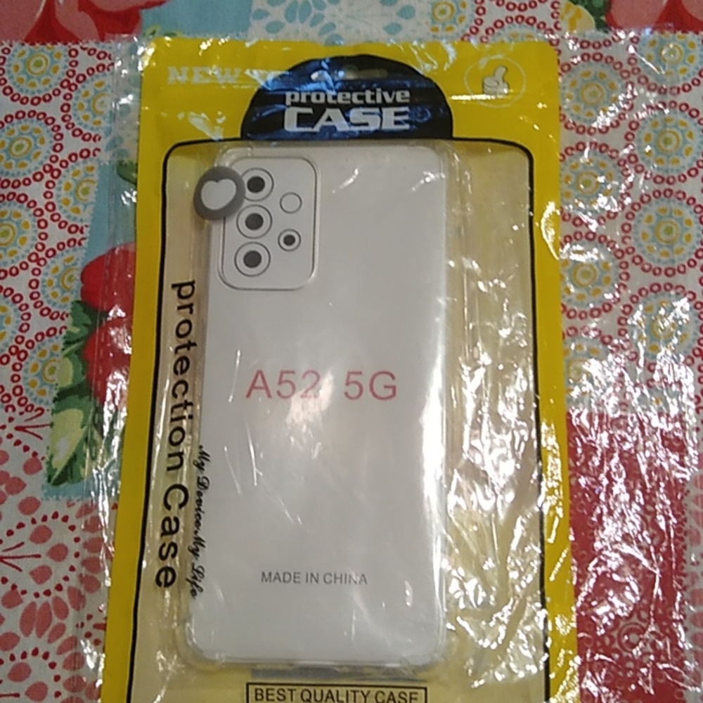 Phone cases bundle - Picture 16 of 16